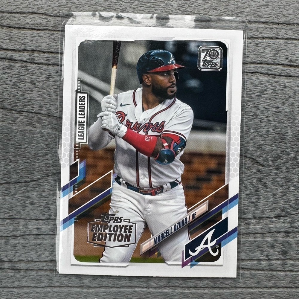 2021 Topps Employee Edition Marcell Ozuna Atlanta Braves Rare Parallel 312 L.L.